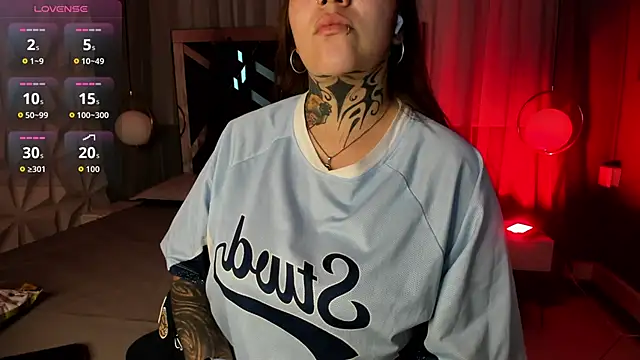 Snapshot of MAGIC_TESSA chatting on March 24, 2:11 pm MAGIC TESSA online show from March 24, 2:11 pm