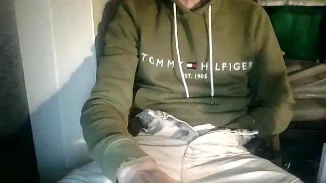 Snapshot of juju78jujuu chatting on October 15, 5:57 pm juju78jujuu online show from October 15, 5:57 pm