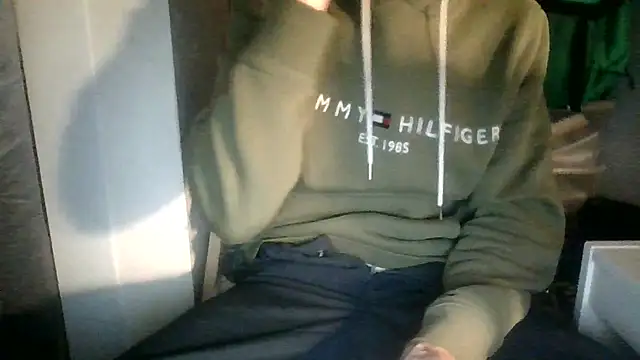 Snapshot of juju78jujuu chatting on October 18, 5:57 pm juju78jujuu online show from October 18, 5:57 pm