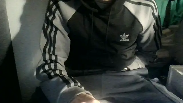 Snapshot of juju78jujuu chatting on October 31, 4:35 am juju78jujuu online show from October 31, 4:35 am