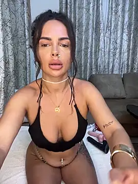 Snapshot of Hotsharwty chatting on March 21, 6:00 pm Hotsharwty online show from March 21, 6:00 pm