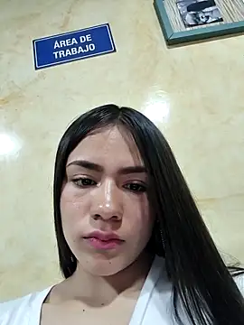 Snapshot of CHARLOTTE__05 chatting on October 16, 1:23 pm CHARLOTTE  05 online show from October 16, 1:23 pm