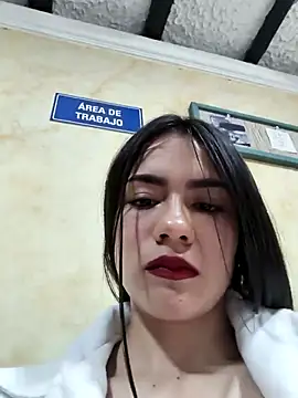 Snapshot of CHARLOTTE__05 chatting on October 17, 1:14 pm CHARLOTTE  05 online show from October 17, 1:14 pm