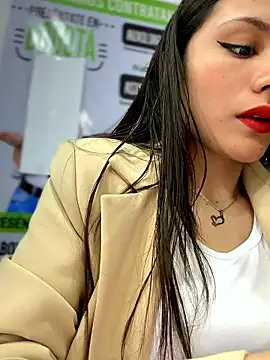 CHARLOTTE  05 online show from January 15, 12:10 pm