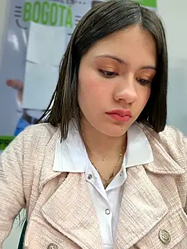 CHARLOTTE  05 online show from February 4, 12:22 pm