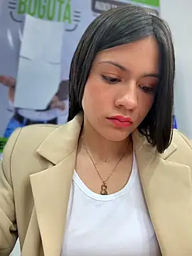 CHARLOTTE  05 online show from February 7, 12:20 pm