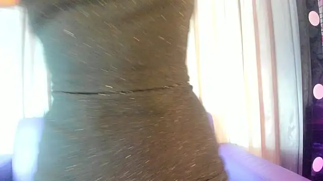 Snapshot of Zairaa_Fox chatting on October 15, 7:14 pm Zairaa Fox online show from October 15, 7:14 pm