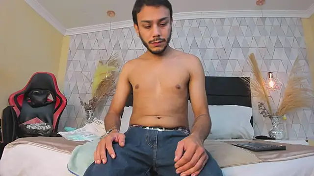 Boss Domiinator online show from February 4, 12:22 pm