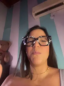 alilith online show from March 26, 6:02 pm