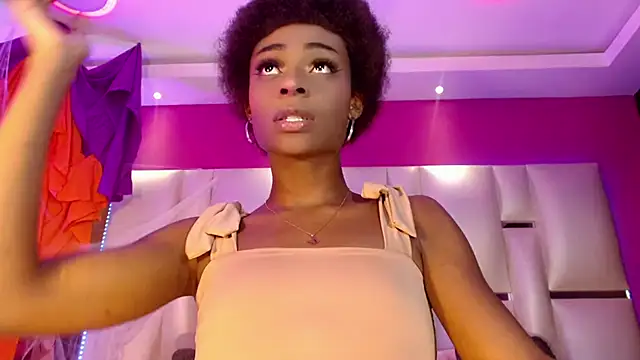 MariahMendezz online show from October 18, 4:37 am