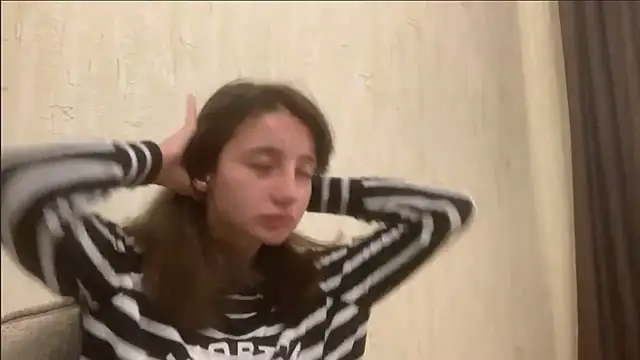 Cutie Emilia online show from September 12, 12:05 pm