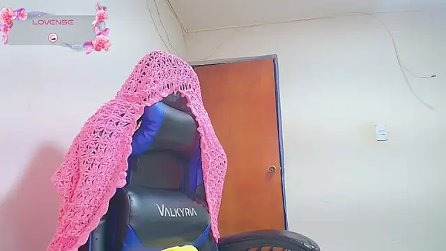 Miss Oriana online show from October 19, 2:40 pm