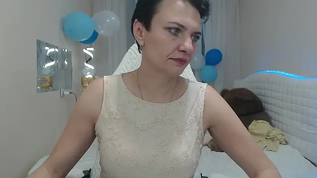 AvaSaturnian online show from October 2, 12:34 pm