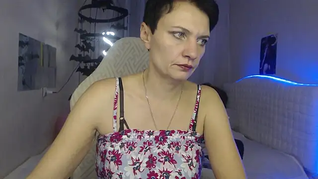 AvaSaturnian online show from October 14, 12:17 pm