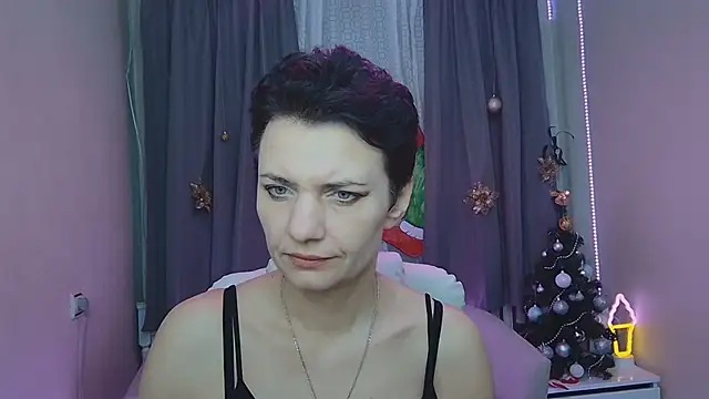 AvaSaturnian online show from January 15, 8:19 am