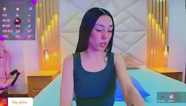 Snapshot of Laia_and_Damian chatting on October 4, 7:45 pm Laia and Damian online show from October 4, 7:45 pm