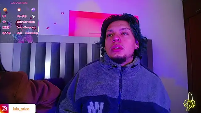 Snapshot of Laia_and_Damian chatting on October 12, 11:53 am Laia and Damian online show from October 12, 11:53 am