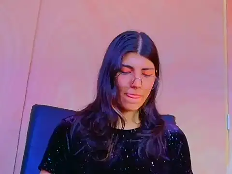 Snapshot of Candy_sexyhot01 chatting on December 16, 4:34 pm Candy sexyhot01 online show from December 16, 4:34 pm