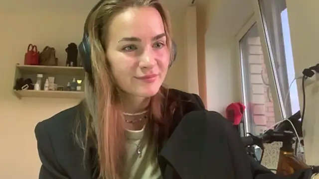 BunnyTiedeman online show from September 8, 3:33 pm
