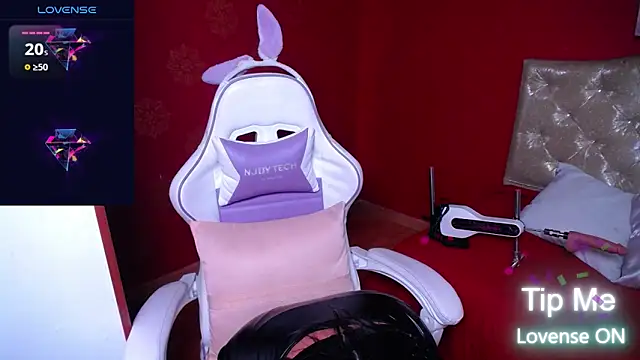 Snapshot of Violet-Flow chatting on October 14, 1:12 pm Violet-Flow online show from October 14, 1:12 pm