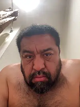 Snapshot of josejoel21 chatting on April 15, 4:41 am josejoel21 online show from April 15, 4:41 am