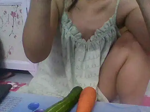 YukiLy online show from October 12, 9:25 pm