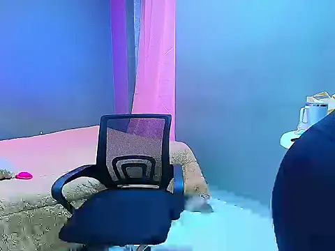 sophiejuicy  online show from September 28, 5:02 am