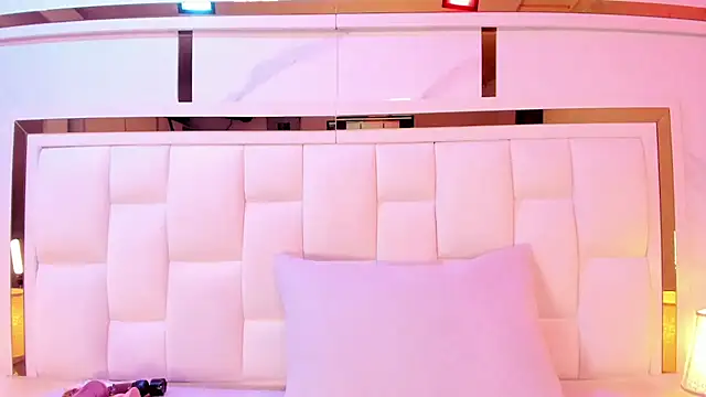 violet sm online show from February 6, 3:00 am