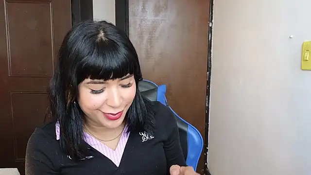 Snapshot of dahiana_marin chatting on June 24, 7:35 pm dahiana marin online show from June 24, 7:35 pm