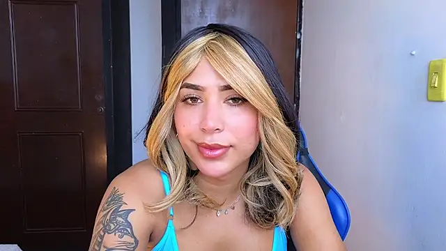 Snapshot of dahiana_marin chatting on June 25, 5:17 pm dahiana marin online show from June 25, 5:17 pm