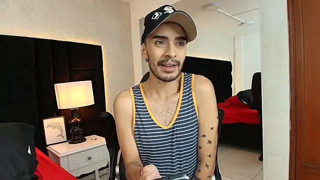 Snapshot of HairyDiamond_ chatting on September 14, 7:35 pm HairyDiamond online show from September 14, 7:35 pm