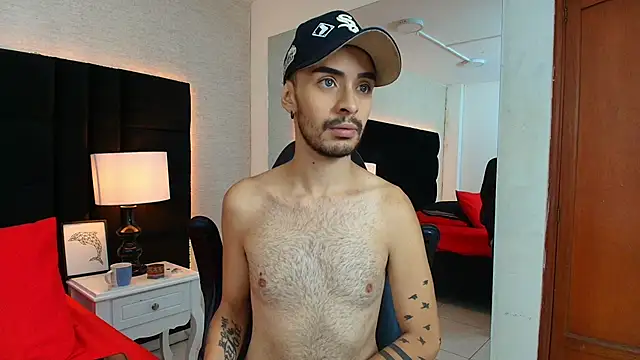 Snapshot of HairyDiamond_ chatting on September 15, 5:24 pm HairyDiamond online show from September 15, 5:24 pm