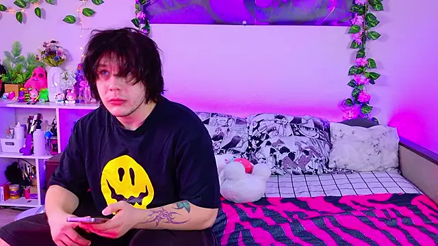 Snapshot of Night_angell69 chatting on February 21, 12:06 pm Night angell69 online show from February 21, 12:06 pm