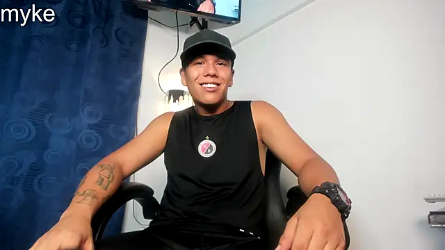 sexymike22cm online show from September 20, 4:24 am