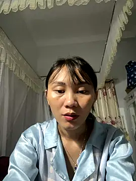 Almond-cute online show from September 9, 6:18 pm
