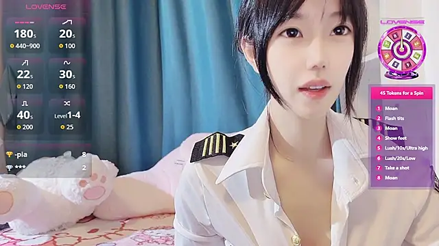 TuTu0066 online show from June 6, 1:27 pm