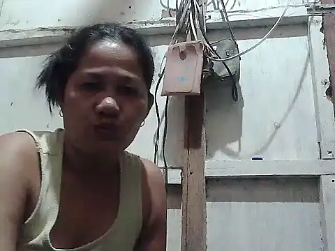 Snapshot of hotmama_063 chatting on February 27, 9:48 pm hotmama 063 online show from February 27, 9:48 pm