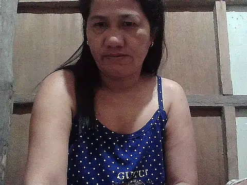Snapshot of hotmama_063 chatting on March 3, 8:48 pm hotmama 063 online show from March 3, 8:48 pm