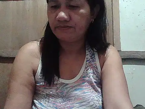 Snapshot of hotmama_063 chatting on March 7, 9:45 pm hotmama 063 online show from March 7, 9:45 pm