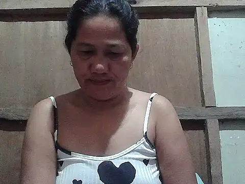 Snapshot of hotmama_063 chatting on March 18, 8:56 pm hotmama 063 online show from March 18, 8:56 pm