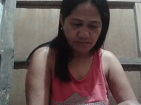 Snapshot of hotmama_063 chatting on April 11, 9:30 pm hotmama 063 online show from April 11, 9:30 pm