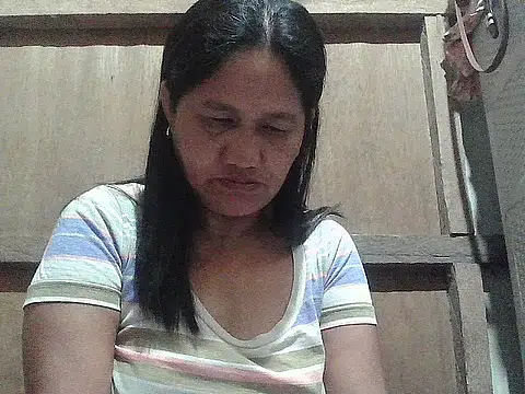 Snapshot of hotmama_063 chatting on June 2, 8:33 pm hotmama 063 online show from June 2, 8:33 pm