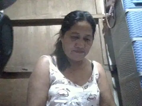 Snapshot of hotmama_063 chatting on June 15, 11:34 am hotmama 063 online show from June 15, 11:34 am