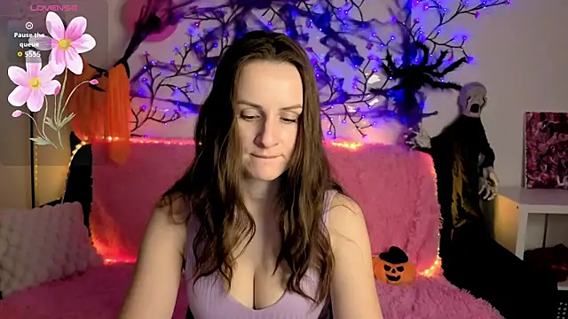 Snapshot of Julia_Lia chatting on November 3, 8:37 am Julia Lia online show from November 3, 8:37 am