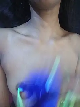 BunnyBloom25 online show from June 7, 11:36 am