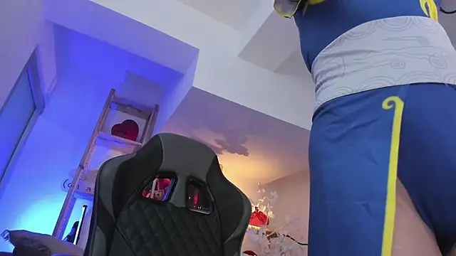 Snapshot of Sima_Wendy chatting on November 10, 7:18 am Sima Wendy online show from November 10, 7:18 am