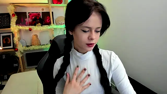 Snapshot of Sima_Wendy chatting on December 19, 7:04 am Sima Wendy online show from December 19, 7:04 am