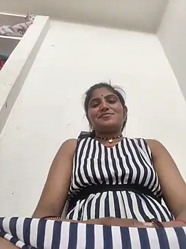 LUCKY cut online show from February 9, 6:23 pm