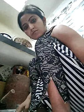 LUCKY cut online show from March 26, 2:06 am