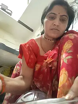 Snapshot of LUCKY_cut chatting on April 11, 1:48 pm LUCKY cut online show from April 11, 1:48 pm